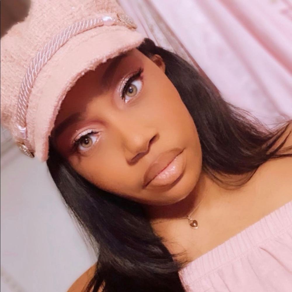 Meet your Posher, Amber